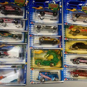 Assorted 2001 Hot Wheels Cars - 15 Cars